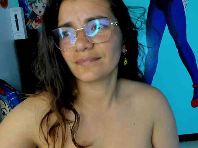 bulma-hot- webcam