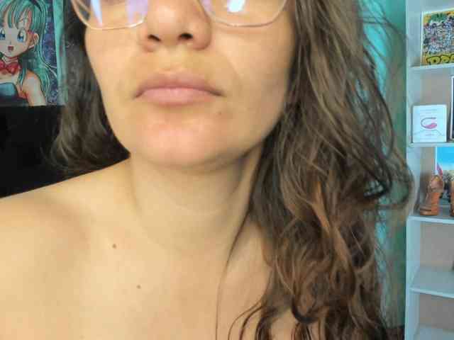 bulma-hot- webcam