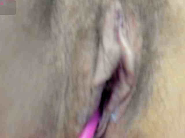 bulma-hot- webcam