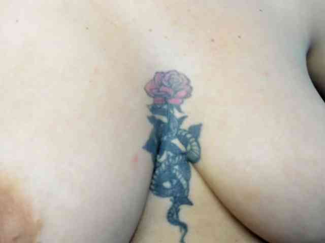 bulma-hot- webcam