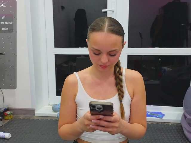 misss-vikki's BongaCams show and profile