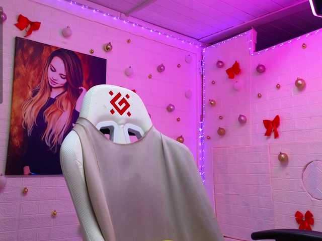 misss-vikki from BongaCams is Freechat