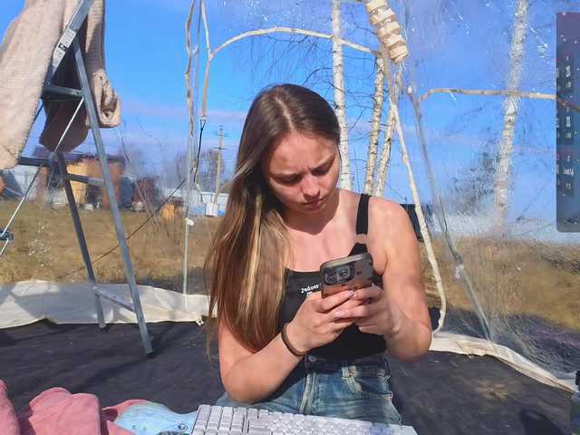 misss-vikki's BongaCams show and profile