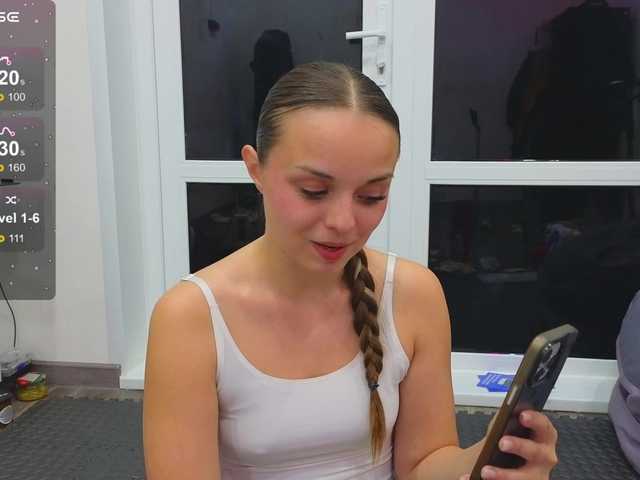 misss-vikki's BongaCams show and profile