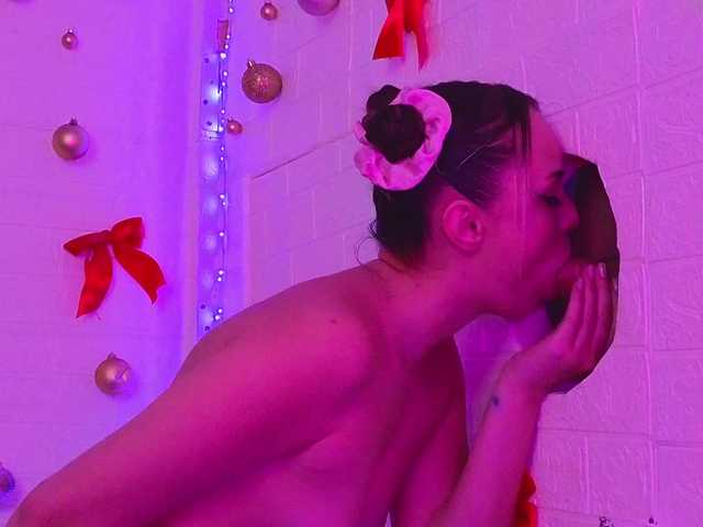 misss-vikki's BongaCams show and profile