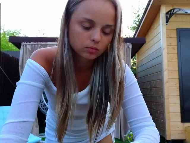 misss-vikki webcam