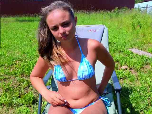 misss-vikki Live Webcam on BongaCams