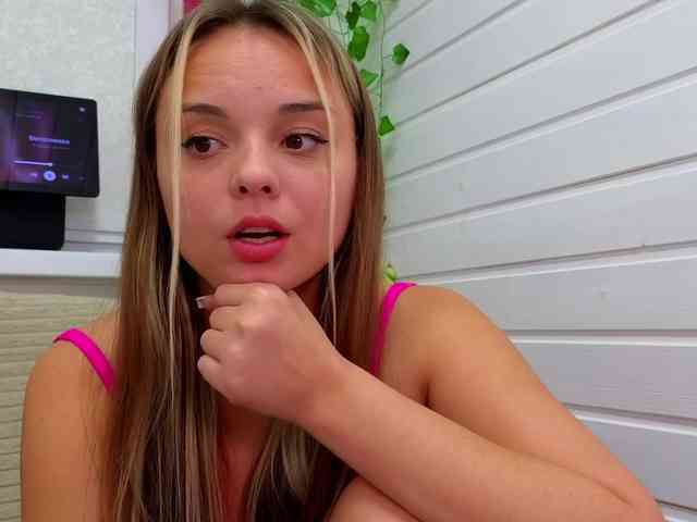 misss-vikki Live Webcam on BongaCams