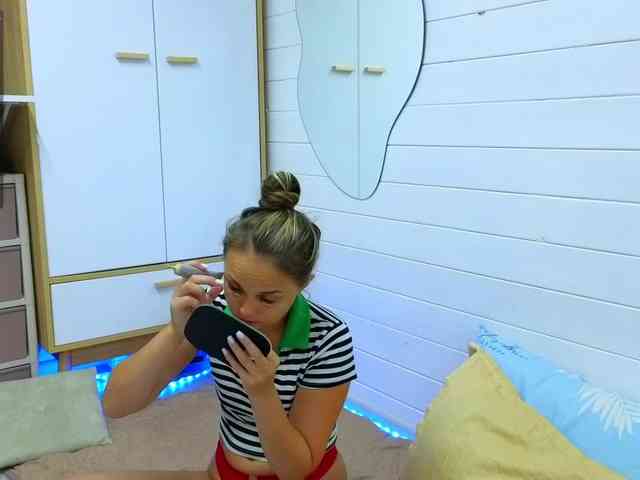 misss-vikki webcam