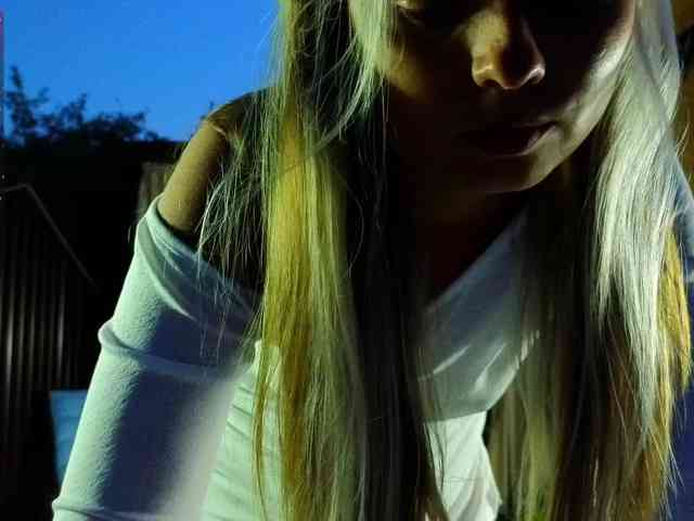 misss-vikki webcam