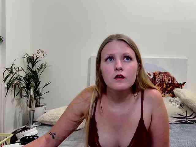 MILEY_GREY webcam