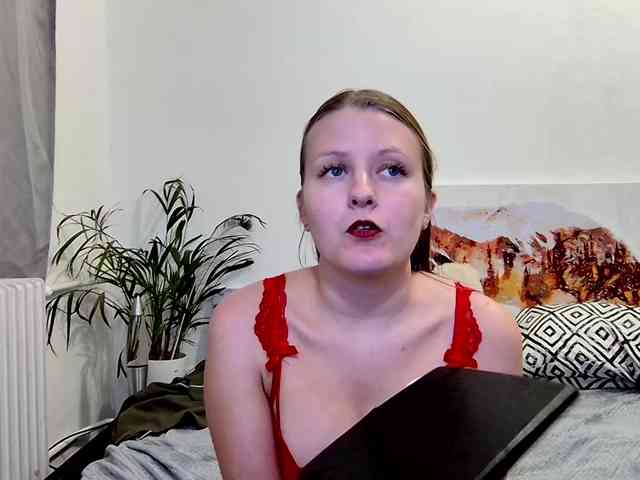 MILEY_GREY webcam