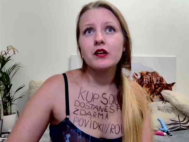 MILEY_GREY webcam