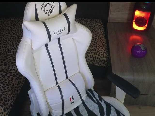 Natalli888's BongaCams show and profile