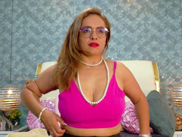 MarylinsVega's BongaCams show and profile