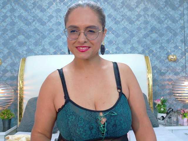 MarylinsVega's BongaCams show and profile