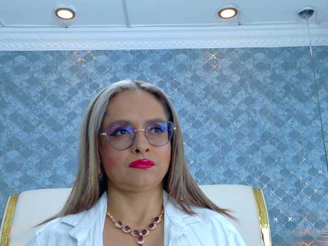 le modèle MarylinsVega est en webcam porno dans un show sur le site bongacams, il possède les tags suivants: Latino/Hispanic,Redhead,Shaved