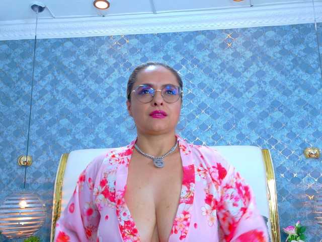 MarylinsVega's BongaCams show and profile
