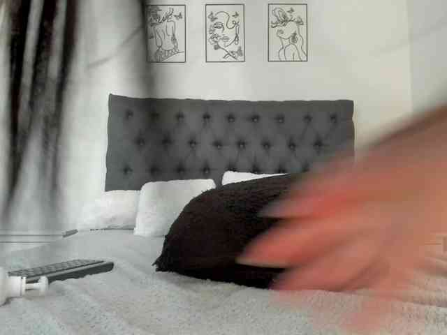 MilaWinslet webcam