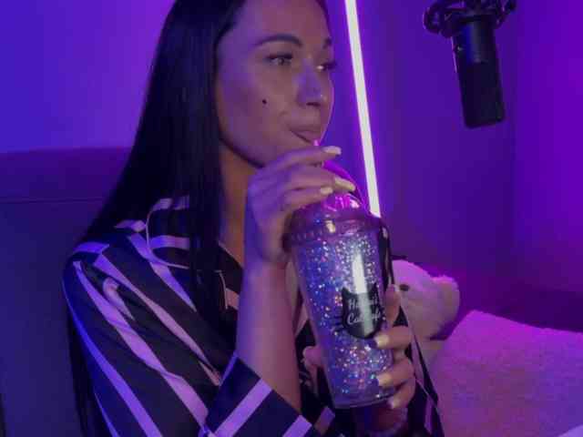 _UkRaiNo4Ka_ webcam