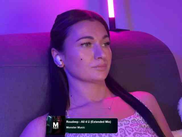 _UkRaiNo4Ka_ webcam