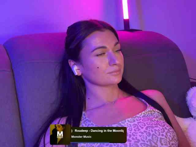 _UkRaiNo4Ka_ webcam