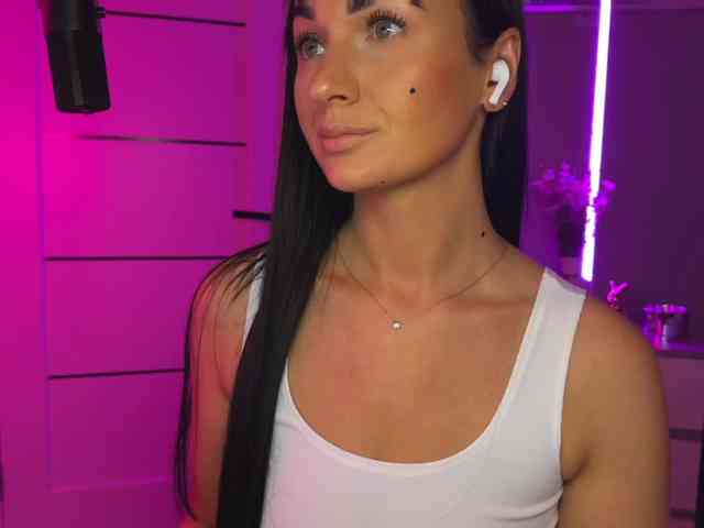 _UkRaiNo4Ka_ webcam