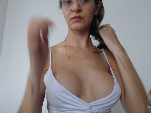 ke-moll's BongaCams show and profile