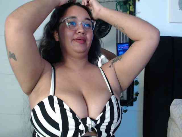 alexdra24 webcam