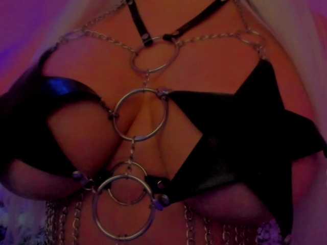 SashaBlue from BongaCams is Freechat