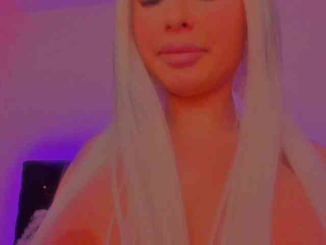 SashaGold1999 webcam