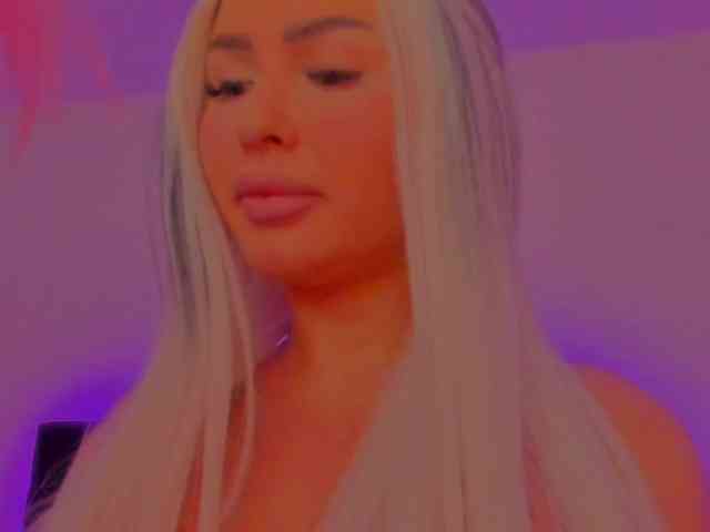 SashaGold1999 webcam