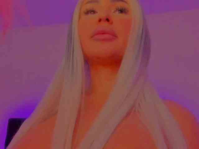 SashaGold1999 webcam