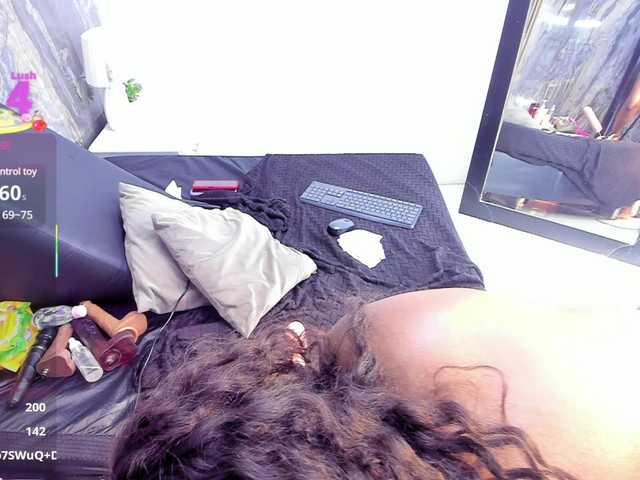  LauraSaenz01 chat room