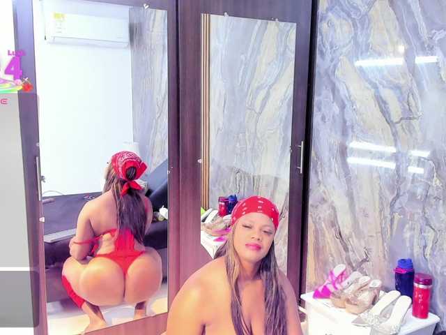  LauraSaenz01 chat room