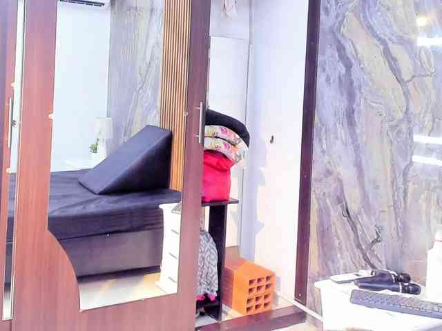LauraSaenz01 webcam