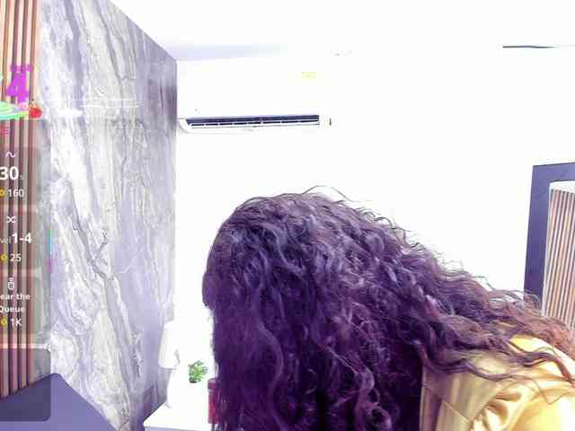 horny chat LauraSaenz01