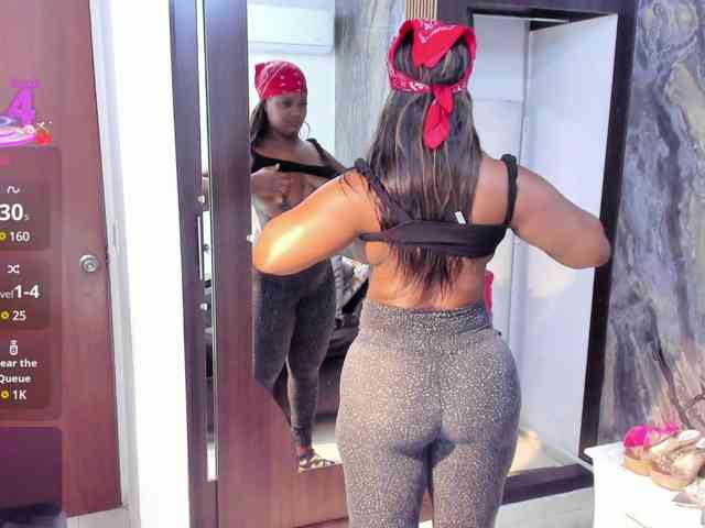 chat room LauraSaenz01