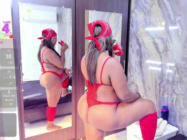 LauraSaenz01 Live Webcam on BongaCams