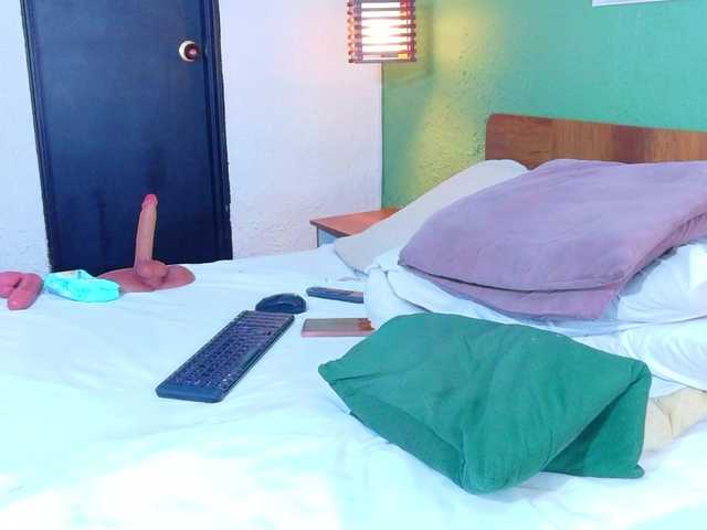 DANAABROWN's BongaCams show and profile