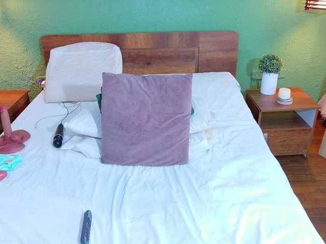 DANAABROWN's BongaCams show and profile