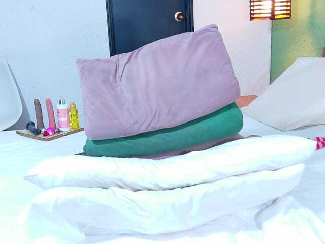 DANAABROWN's BongaCams show and profile