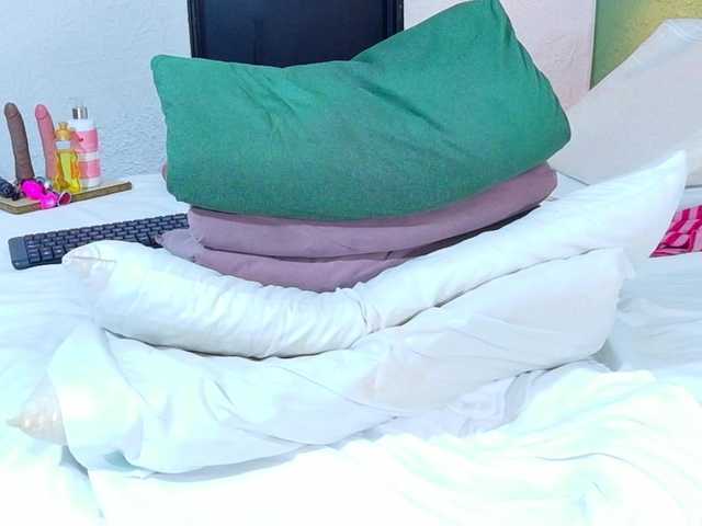 DANAABROWN's BongaCams show and profile