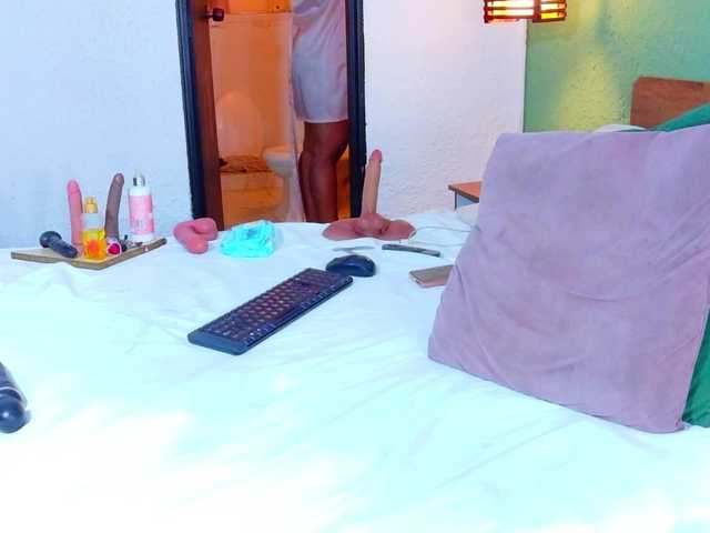 DANAABROWN's BongaCams show and profile