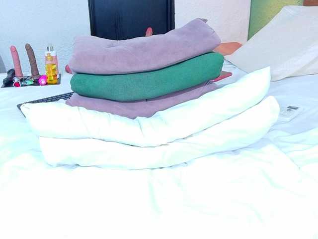 DANAABROWN's BongaCams show and profile