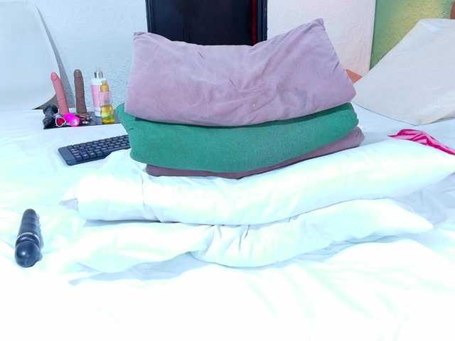 DANAABROWN's BongaCams show and profile