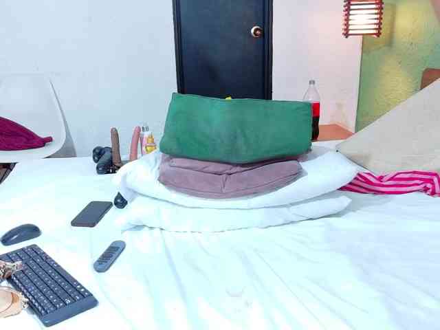 free nude cam DANAABROWN