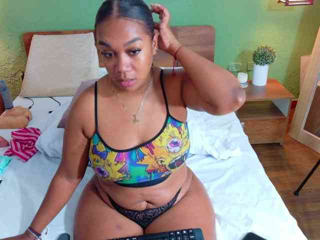 DANAABROWN webcam