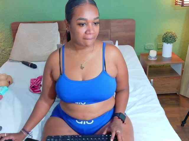 DANAABROWN webcam