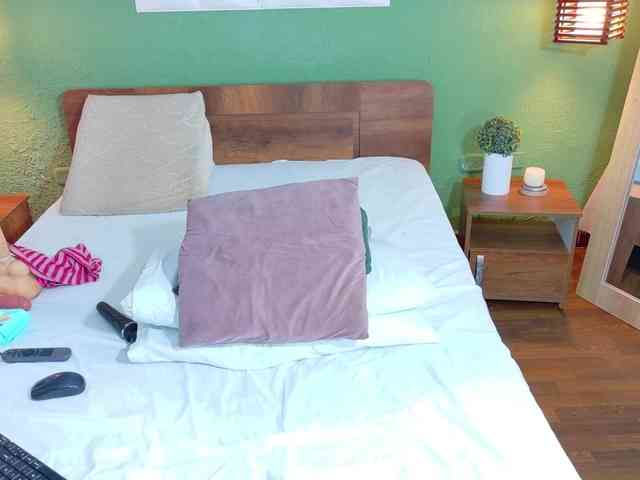 DANAABROWN webcam